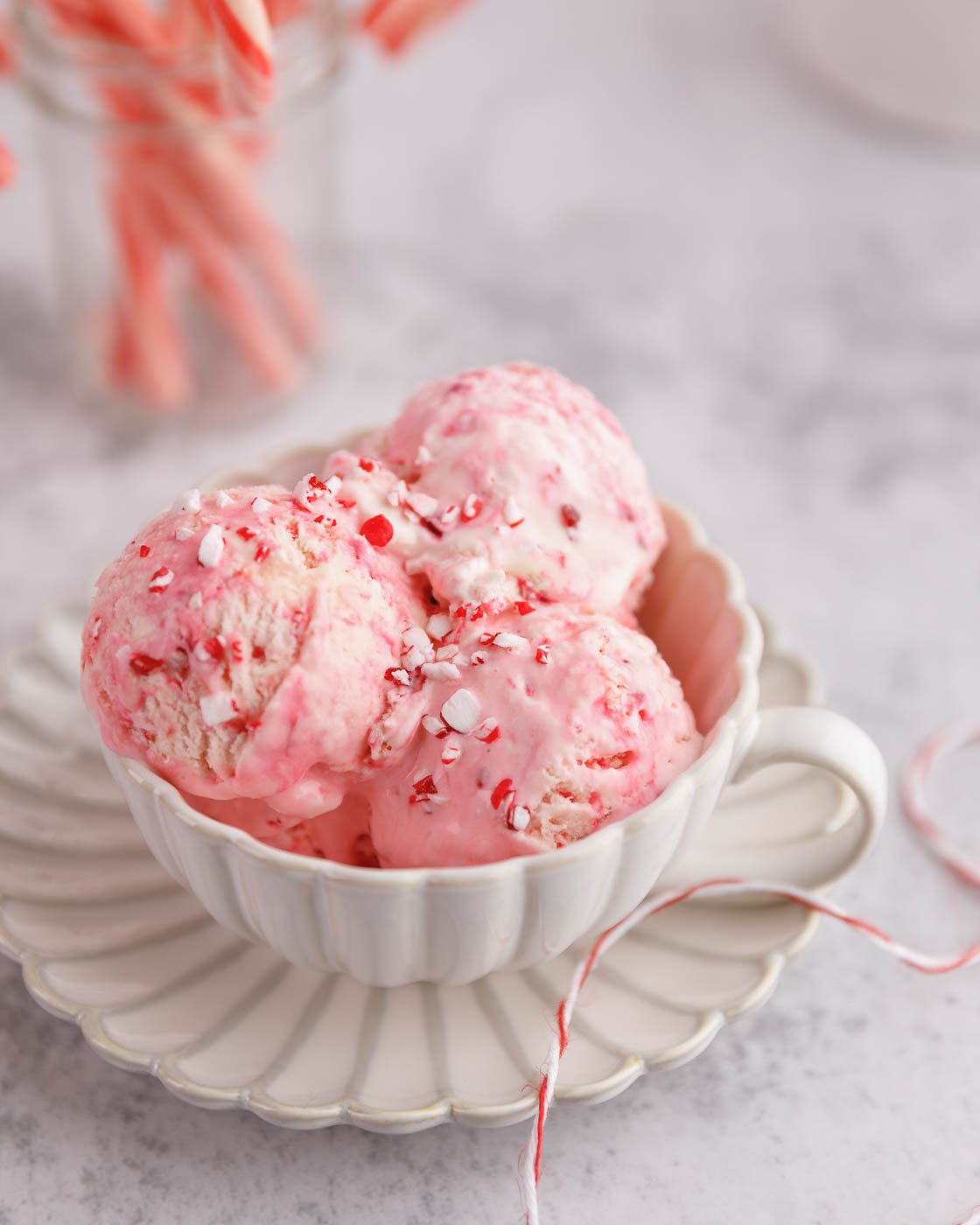 Easy No-Churn Candy Cane Ice Cream for Festive Holidays