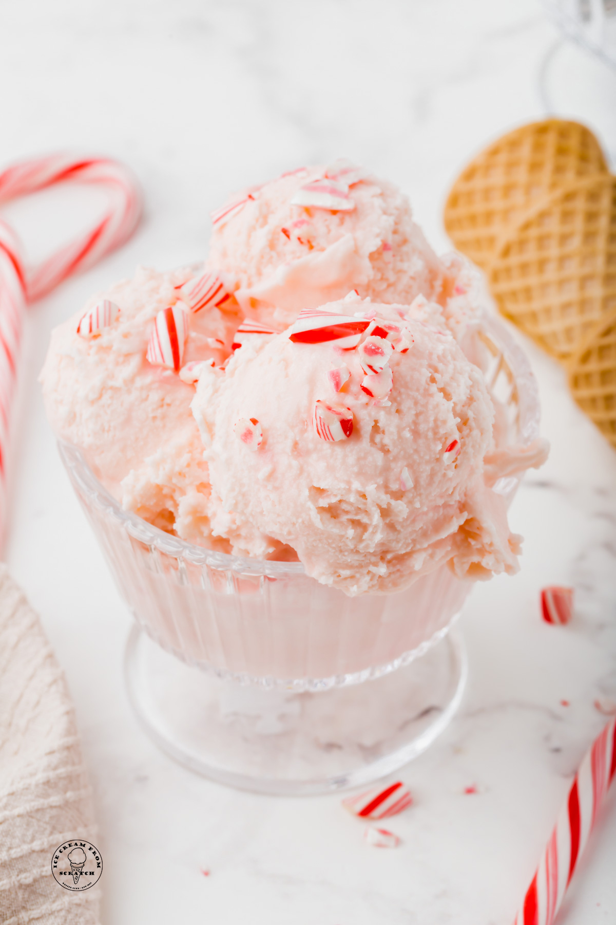 Homemade Candy Cane Ice Cream: Creamy Peppermint Crunch